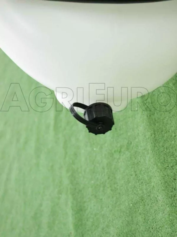 GeoTech CZ60A - Botticella irrorazione per trattorino - Pompa 12V - 60L - immagine 4