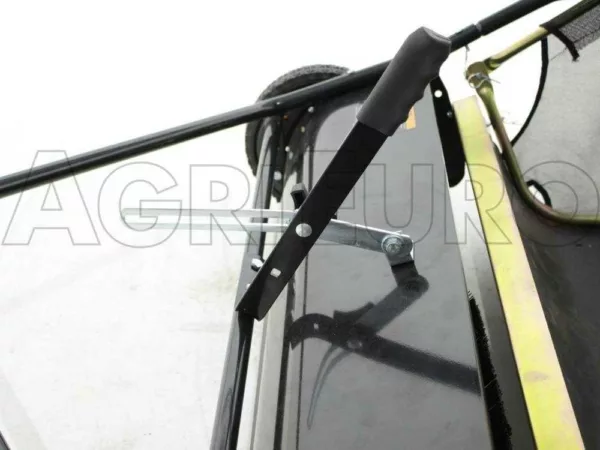 Geotech - Spazzolatrice trainata da 97 cm - Spazzola raccoglitrice per trattorino rasaerba - immagine 7