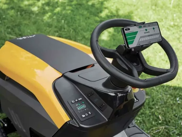 Stiga Estate 584e - Trattorino tagliaerba a batteria - Cesto di raccolta - Potenza 48V/40Ah - immagine 16