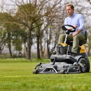 Stiga Park 500 WX - Trattorino con taglio frontale con cambio idrostatico - Front Mower